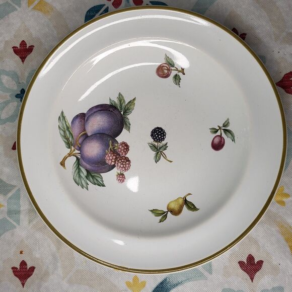 WEDGWOOD Fruit Sprays Croft Set of 2 Bread & Butter Plates & 2 Soup Bowles - Picture 2 of 16
